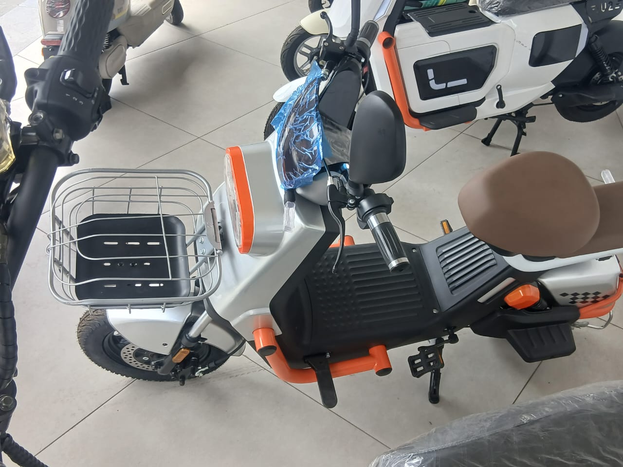 Scooter elétrica 08